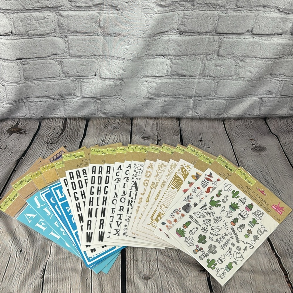 18 Pc Stencils and Rub On Transfers Set
